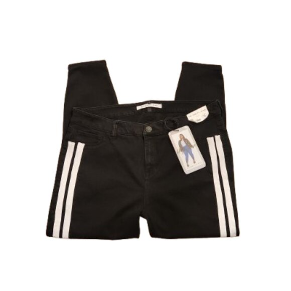 Celebrity Pink High-Rise Black Denim Ankle Skinny Jeans NWT - Picture 1 of 5